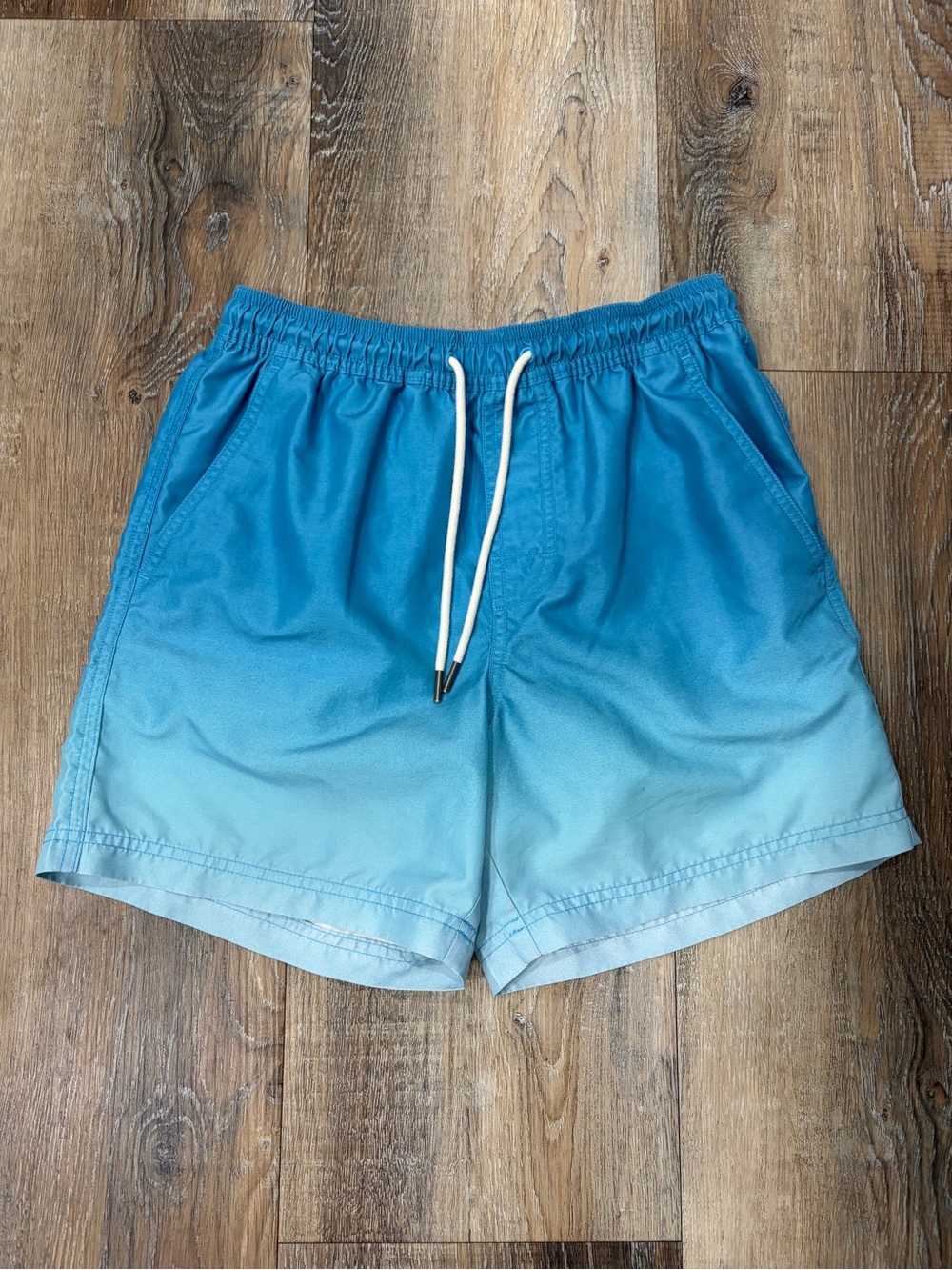 American Eagle Ombré-Blue Swim Shorts with Mesh Lining Sz XSmall